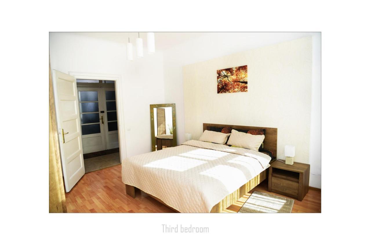 Apartament Dinicu, Brasov, Romania Exteriör bild
